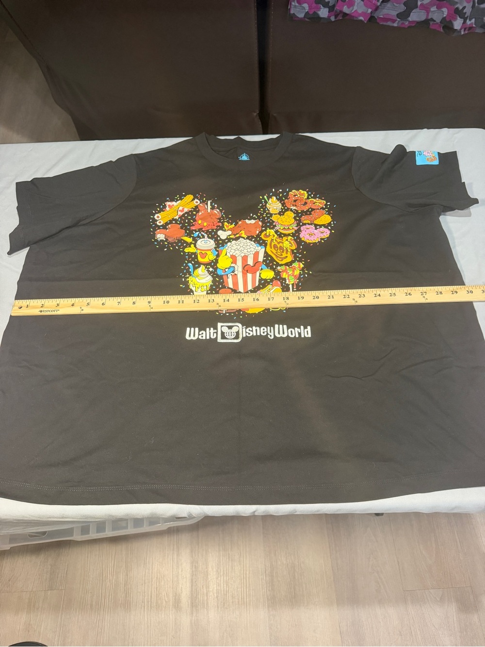 Disney Parks T-shirt from the 2024 "Disney Eats" collection Size 2XL